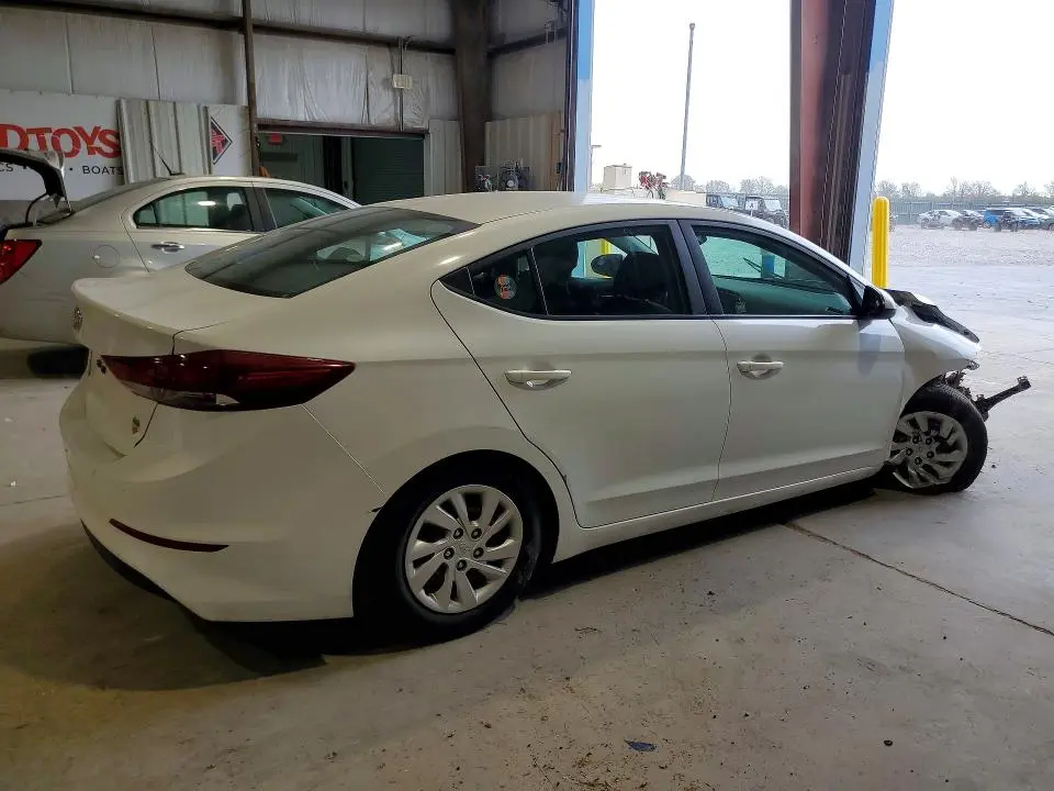 2018 HYUNDAI ELANTRA SE  