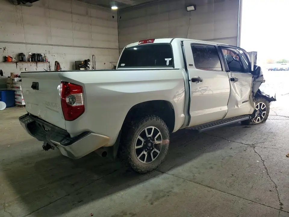 2019 TOYOTA TUNDRA SR5  