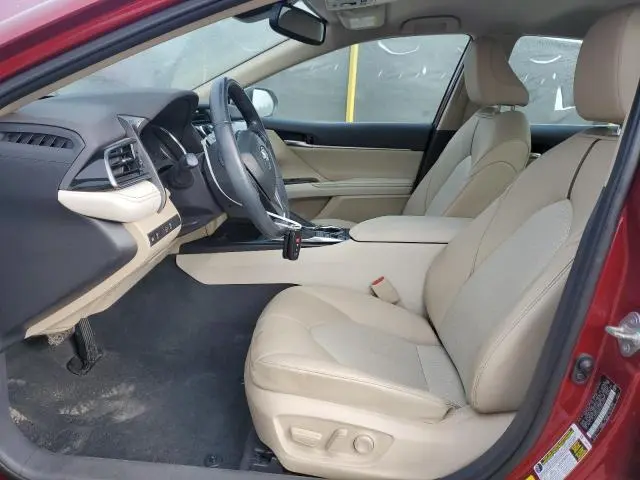 2020 TOYOTA CAMRY XLE  