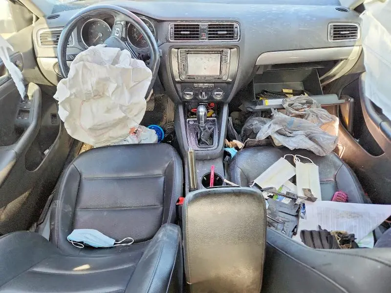 2018 VOLKSWAGEN JETTA SE  