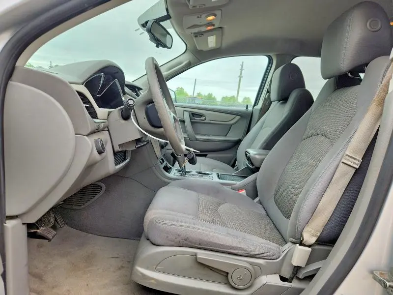 2013 CHEVROLET TRAVERSE LS  
