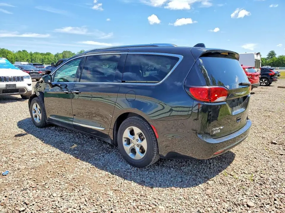 2017 CHRYSLER PACIFICA TOURING L PLUS  