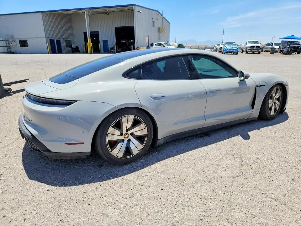 2022 PORSCHE TAYCAN 4S  
