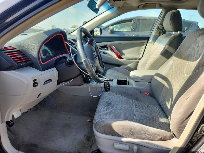 2010 TOYOTA CAMRY LE  