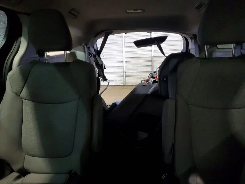 2023 TOYOTA SIENNA LE 8-PASSENGER  