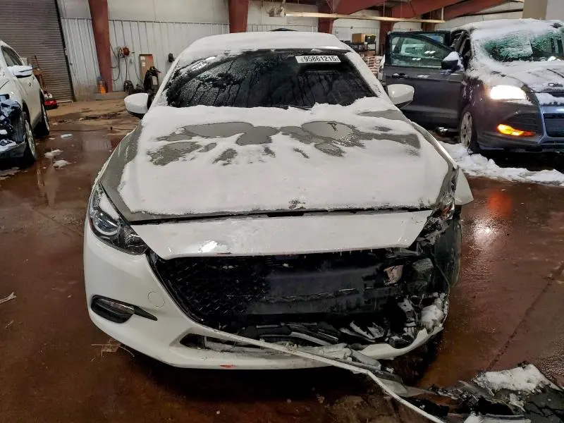 2017 MAZDA 3 TOURING  