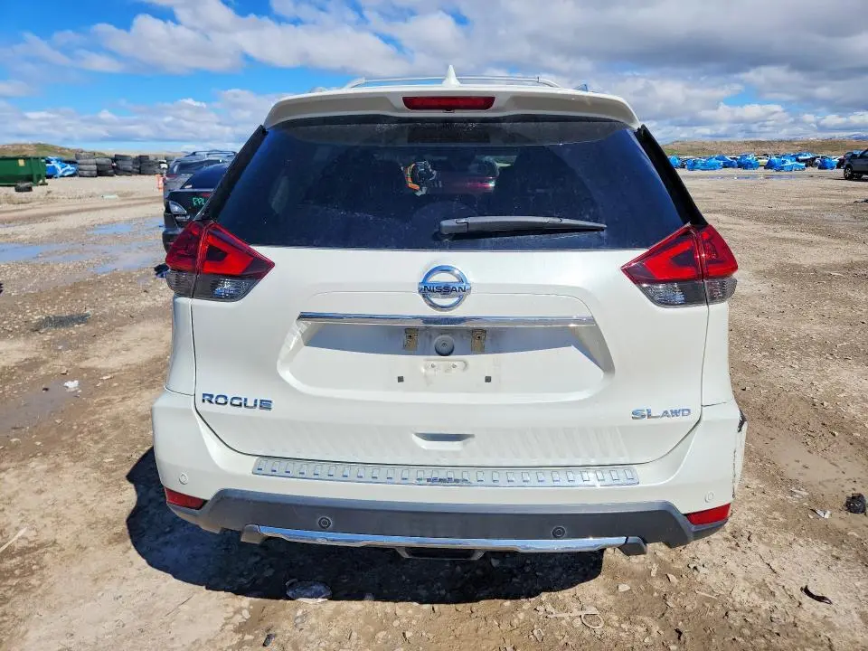 2019 NISSAN ROGUE SL  