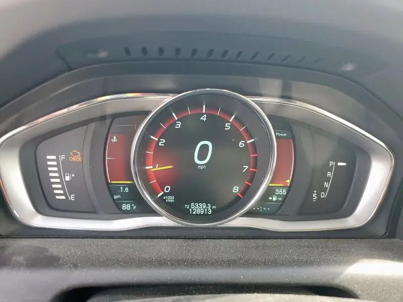 2015 VOLVO XC60 T5 PREMIER+  