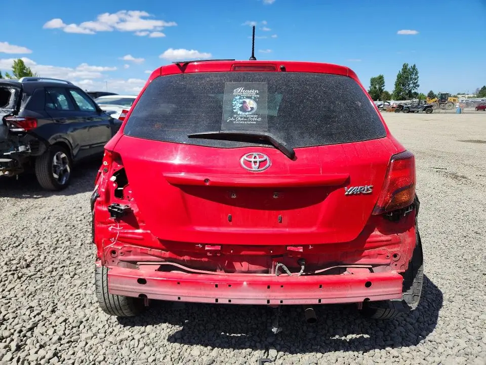 2015 TOYOTA YARIS 5-DOOR L  