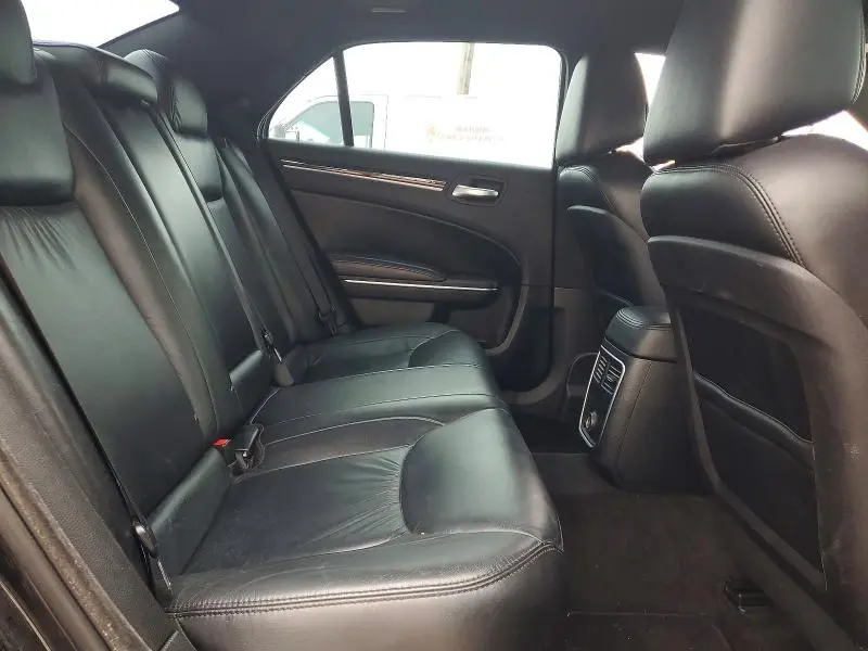 2011 CHRYSLER 300 LIMITED  