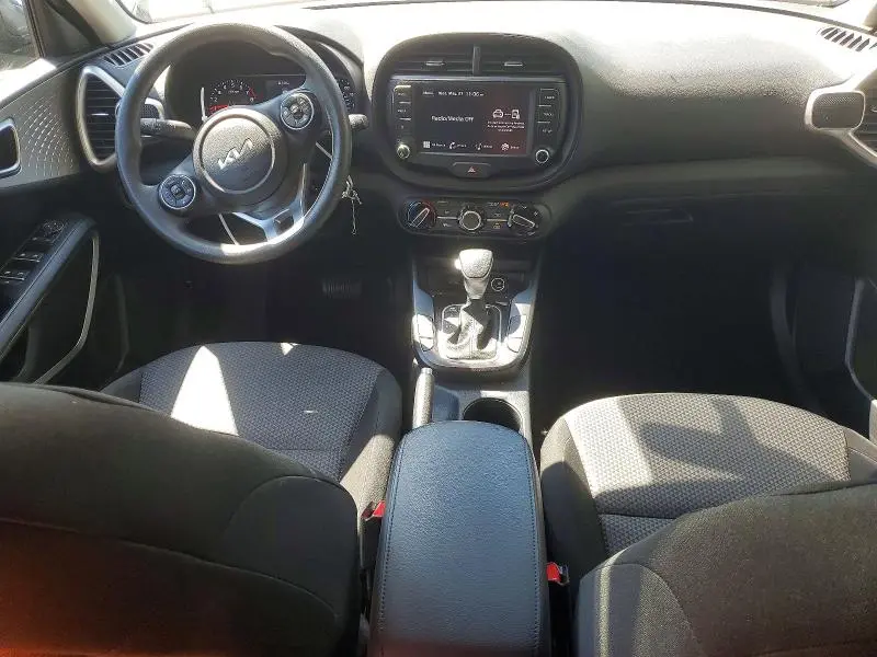 2022 KIA SOUL LX  