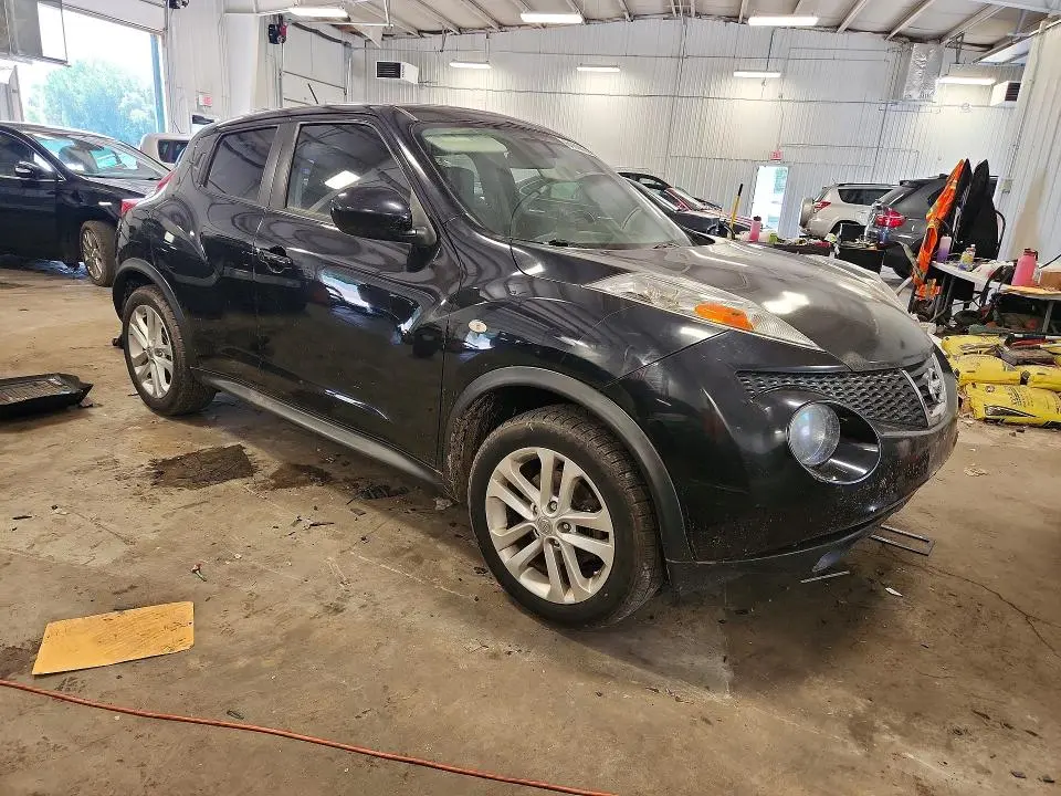2013 NISSAN JUKE S  