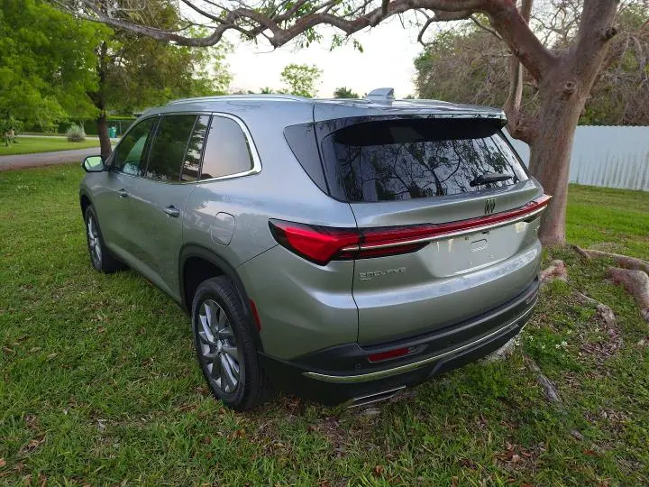 2025 BUICK ENCLAVE PREFERRED  