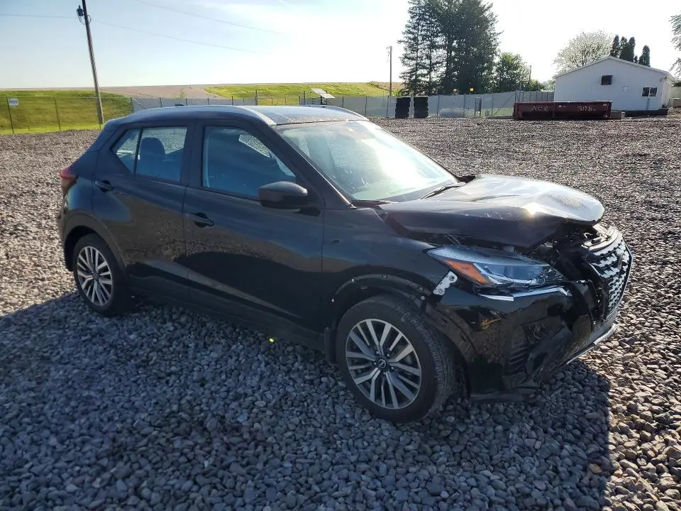 2024 NISSAN KICKS SV  