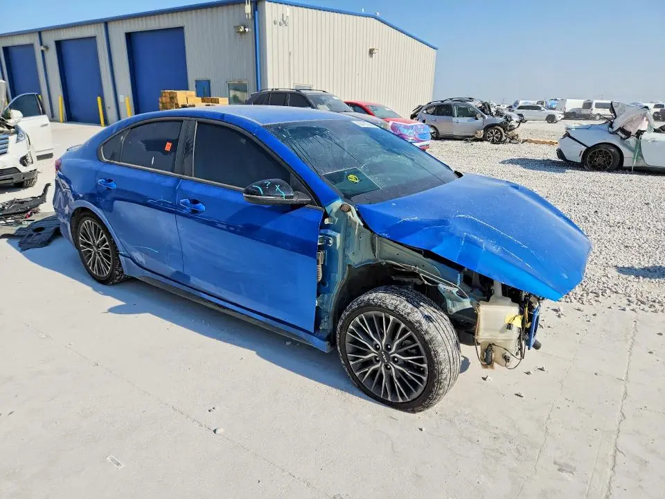 2024 KIA FORTE GT LINE  