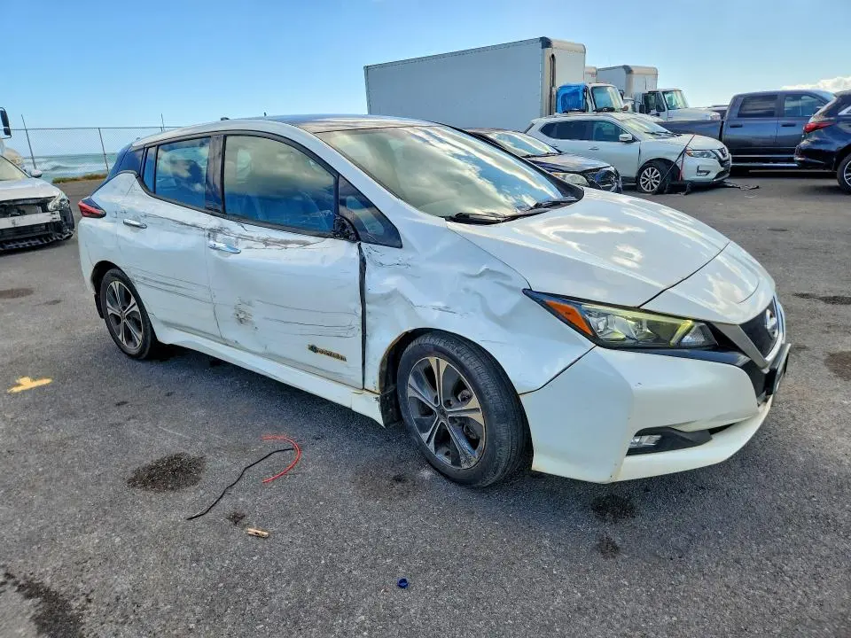 2018 NISSAN LEAF S  