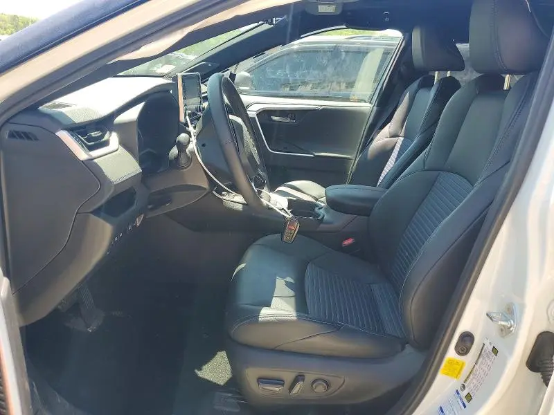 2021 TOYOTA RAV4 XSE  