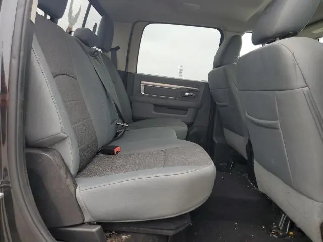 2016 RAM 1500 SLT