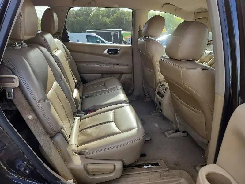 2015 NISSAN PATHFINDER SL  