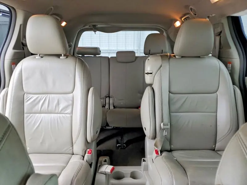 2017 TOYOTA SIENNA XLE 8-PASSENGER  