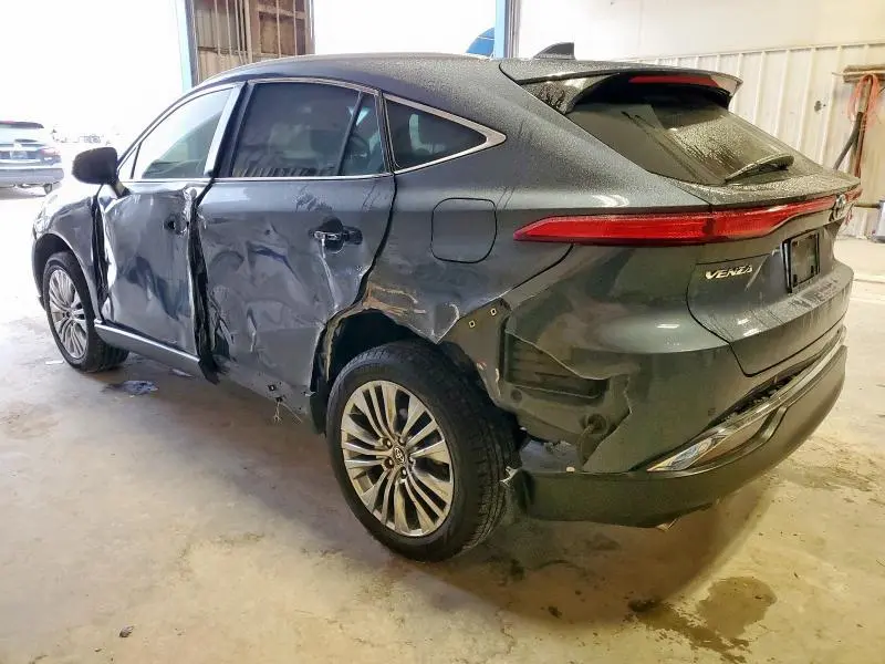 2022 TOYOTA VENZA LE  