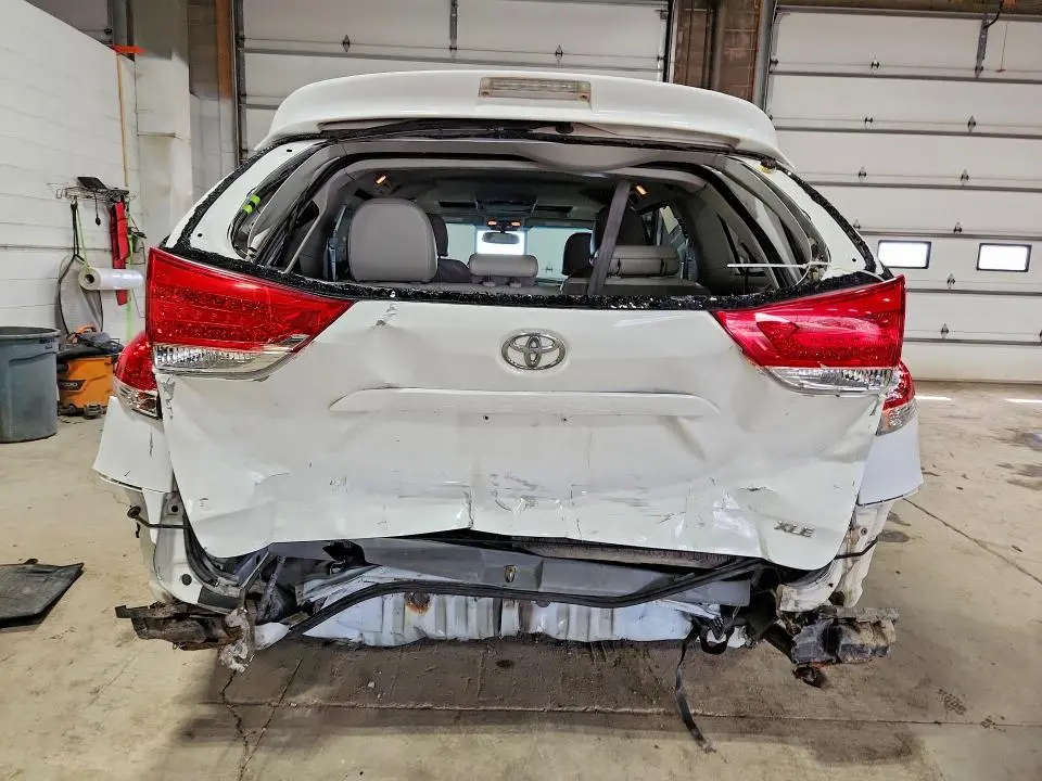 2012 TOYOTA SIENNA   