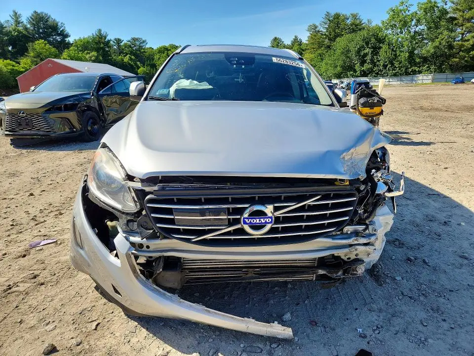 2017 VOLVO XC60 T5 INSCRIPTION  