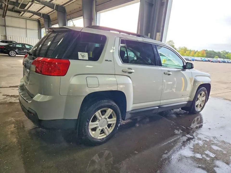 2015 GMC TERRAIN SLE  