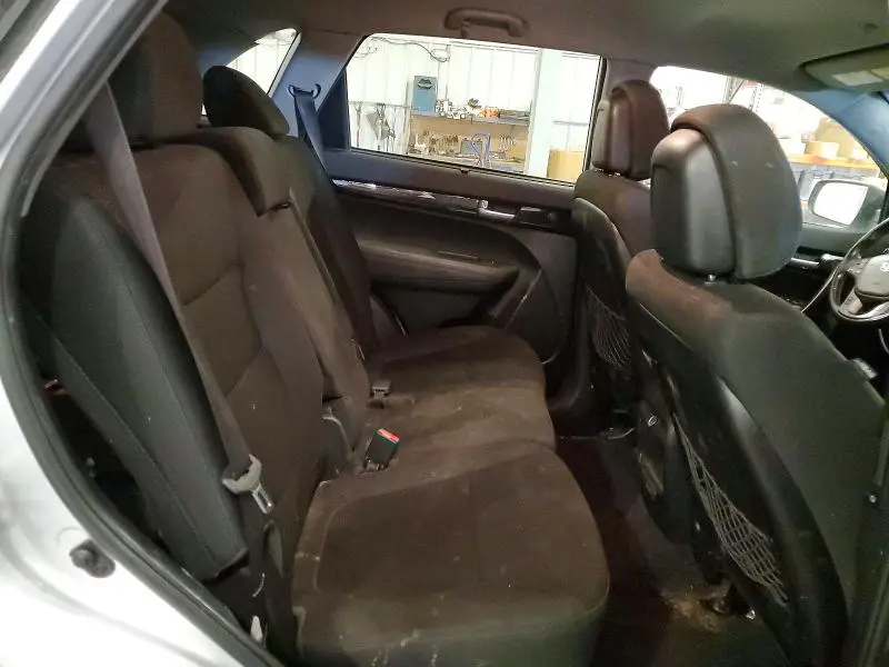 2014 KIA SORENTO LX  
