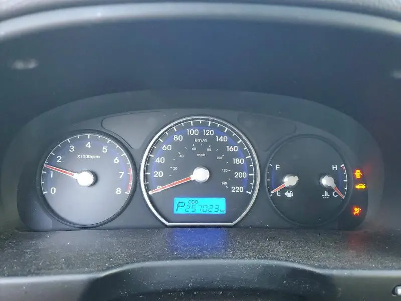 2010 HYUNDAI SANTA FE GLS  