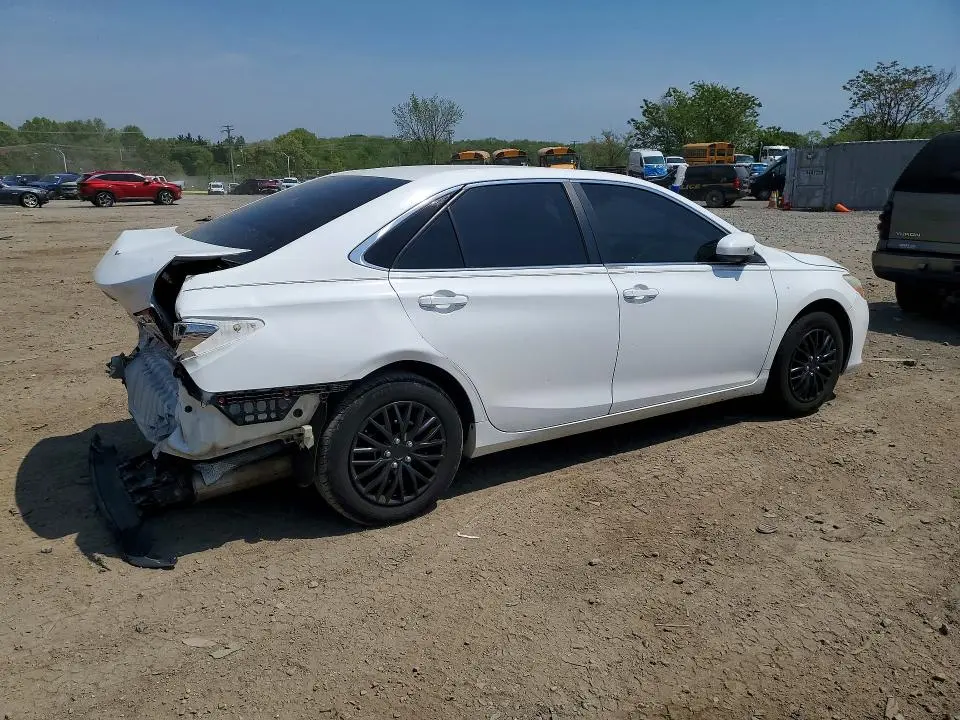 2016 TOYOTA CAMRY LE  