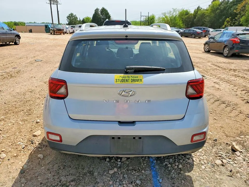 2023 HYUNDAI VENUE SEL  