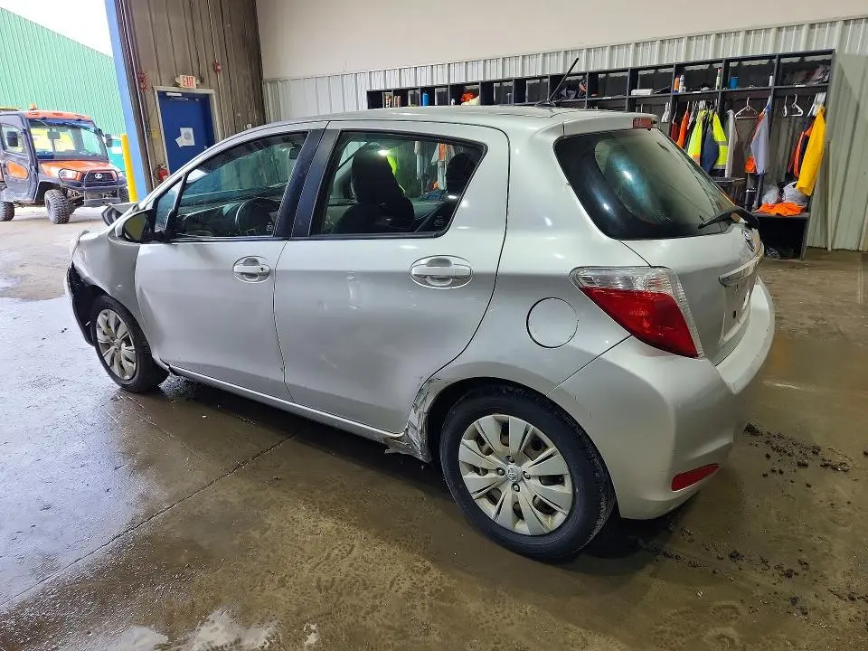 2012 TOYOTA YARIS 5-DOOR LE  
