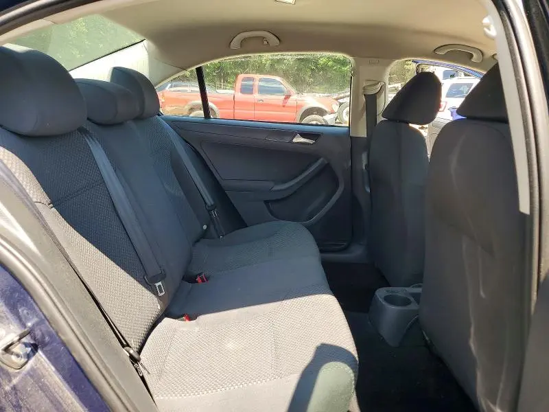 2011 VOLKSWAGEN JETTA BASE  
