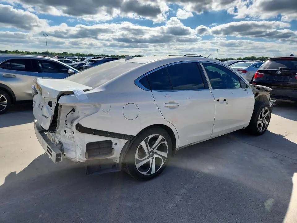 2022 SUBARU LEGACY LIMITED  