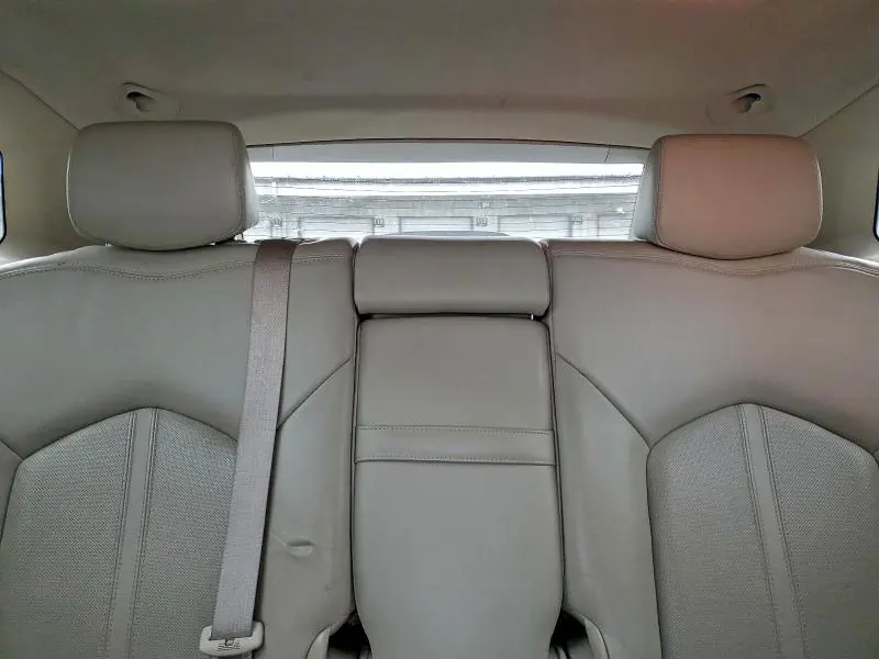 2011 CADILLAC SRX LUXURY COLLECTION  