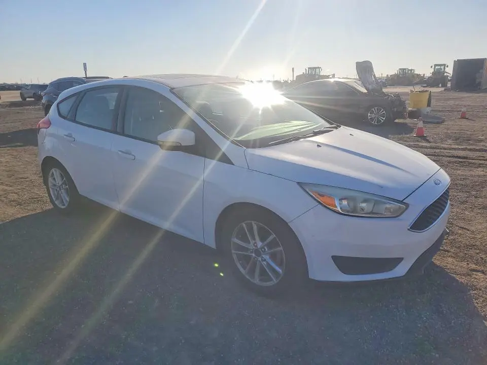 2016 FORD FOCUS SE  