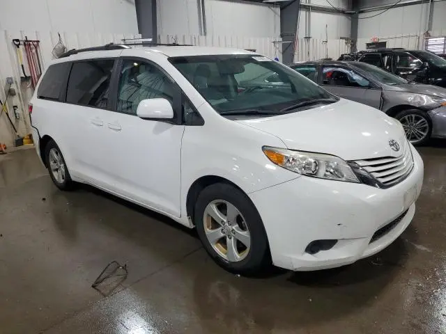 2017 TOYOTA SIENNA LE  