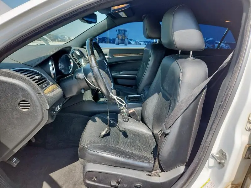 2012 CHRYSLER 300C   