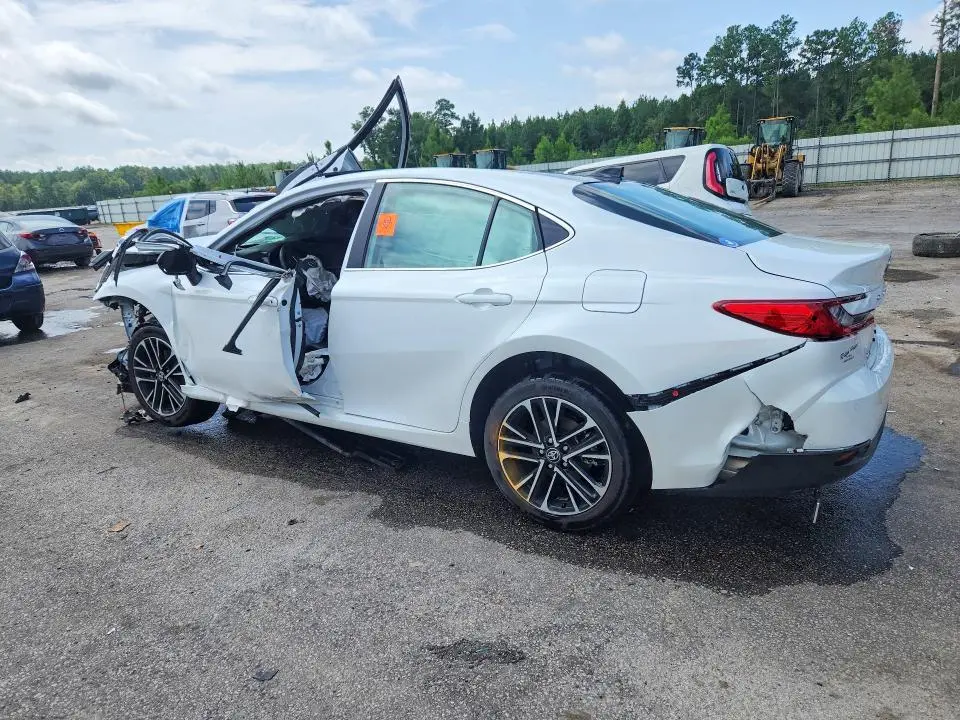 2025 TOYOTA CAMRY   