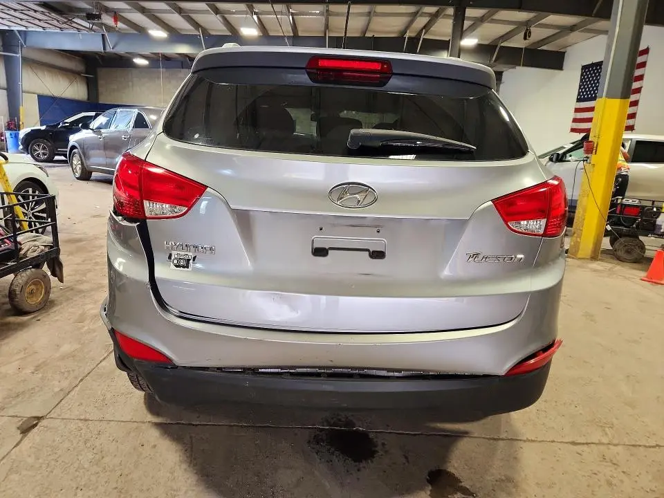 2010 HYUNDAI TUCSON GLS  
