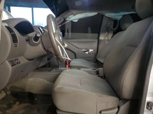 2016 NISSAN FRONTIER SV  