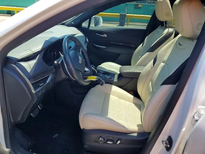 2021 CADILLAC XT4 SPORT  