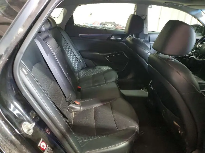 2018 KIA CADENZA LIMITED  