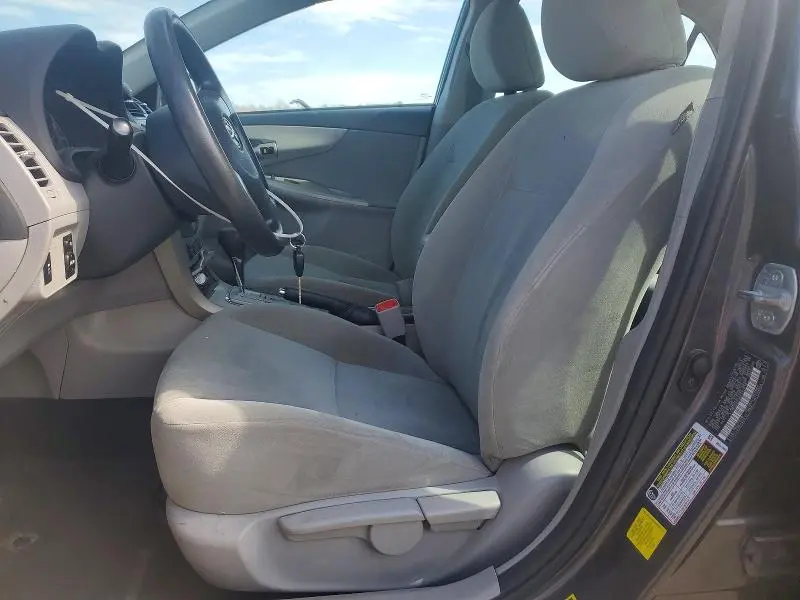 2011 TOYOTA COROLLA LE  