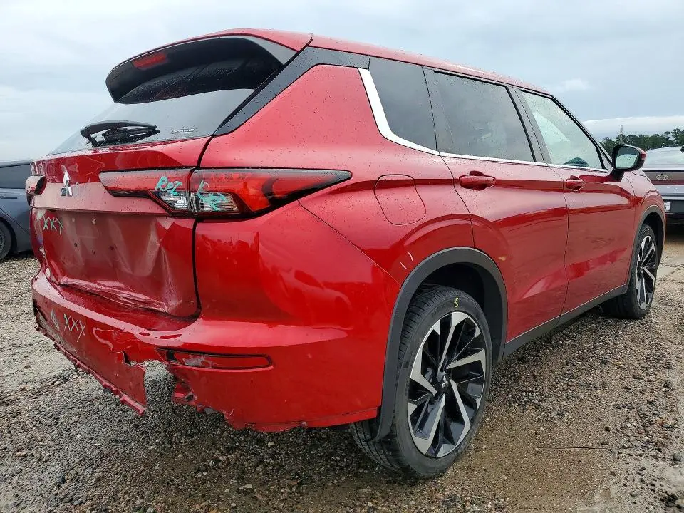2022 MITSUBISHI OUTLANDER   