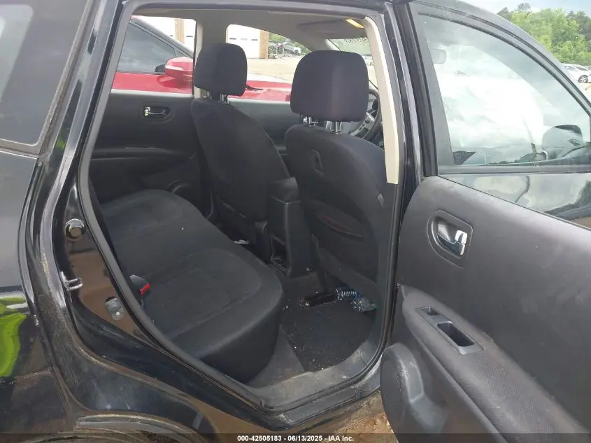 2011 NISSAN ROGUE S