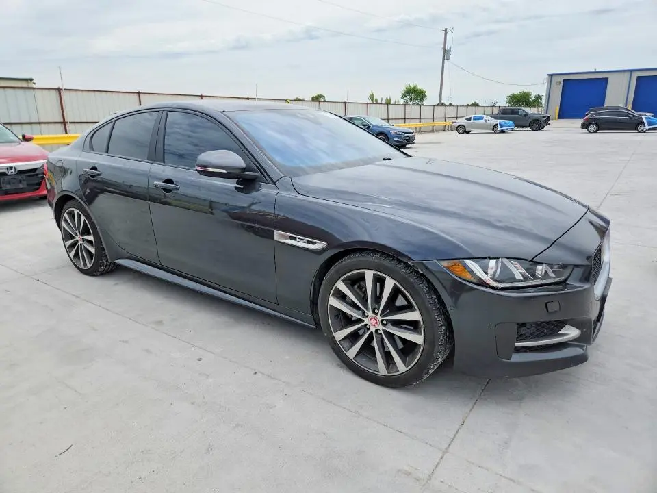 2017 JAGUAR XE R - SPORT  