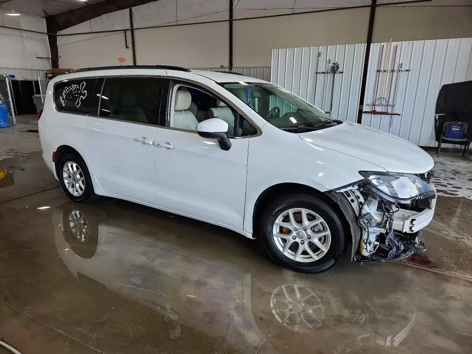 2020 CHRYSLER VOYAGER LXI  