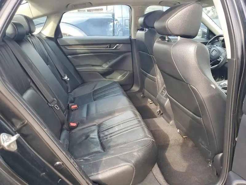 2019 HONDA ACCORD TOURING  